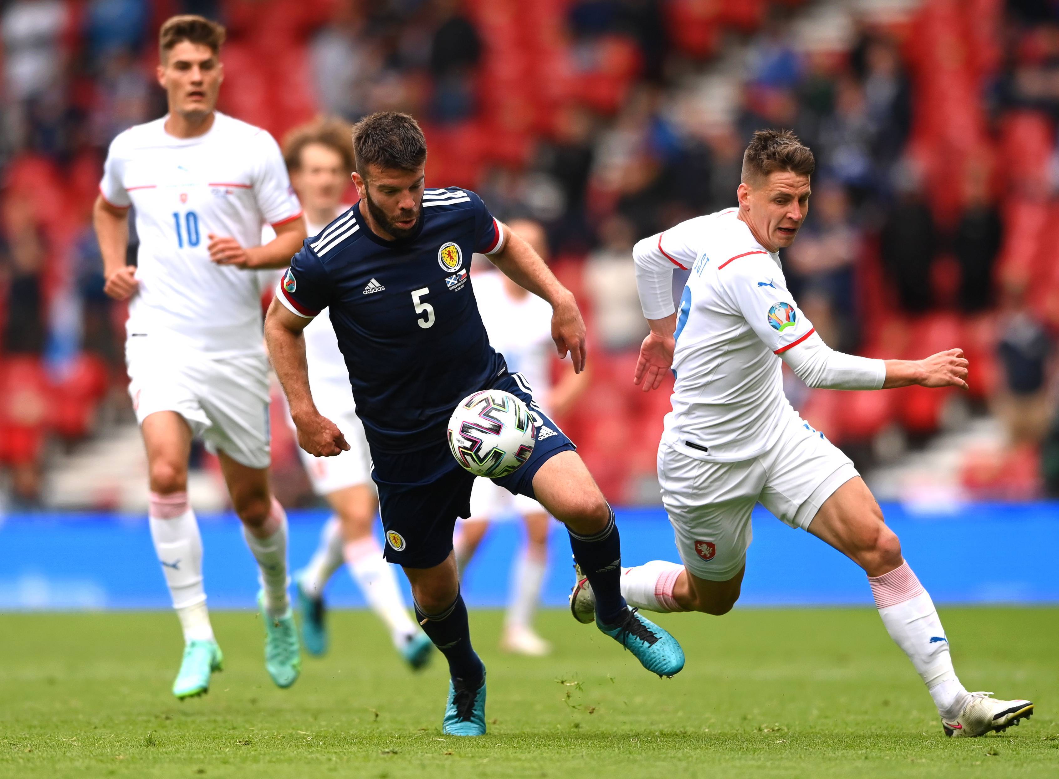 更是活动的 更是活动的